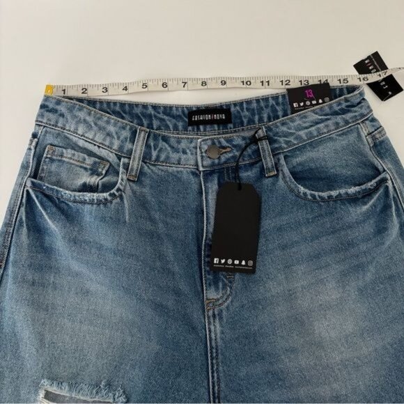NWT Jeans 13 Cello Distressed Ripped Shredded Mom Y2K Grunge Festival Streetwear - Picture 5 of 14